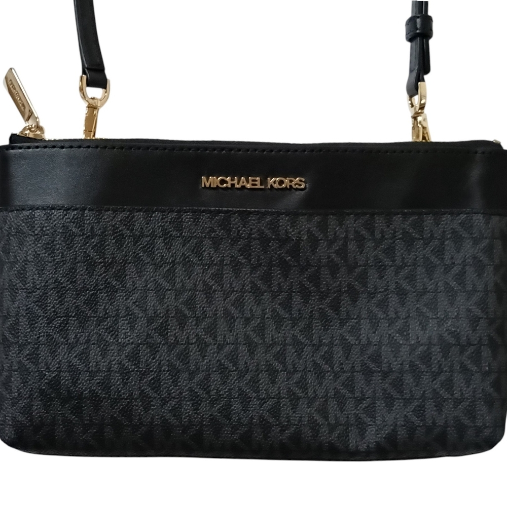 Michael Kors Zip Clutch w/ Strap BRAND NEW!